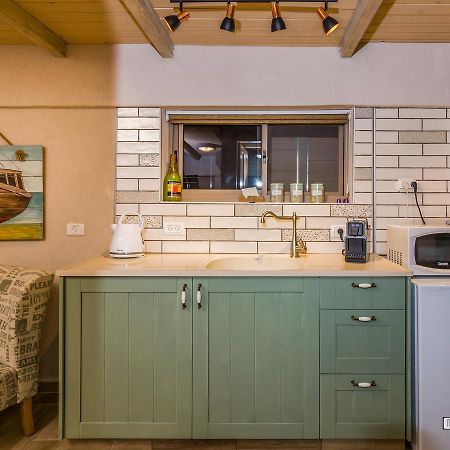 Dream Cabin Тиберия Екстериор снимка