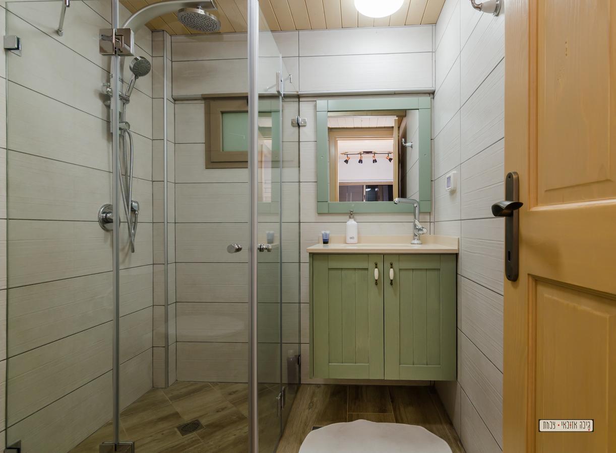 Dream Cabin Тиберия Екстериор снимка